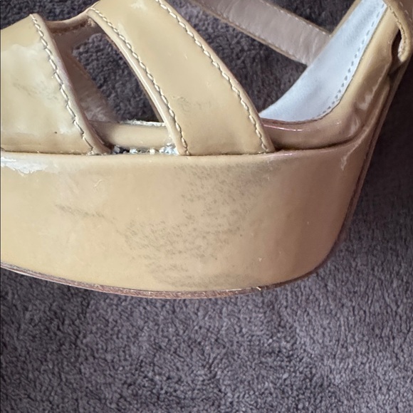 Miu Miu patent leather platform heels - Picture 11 of 11